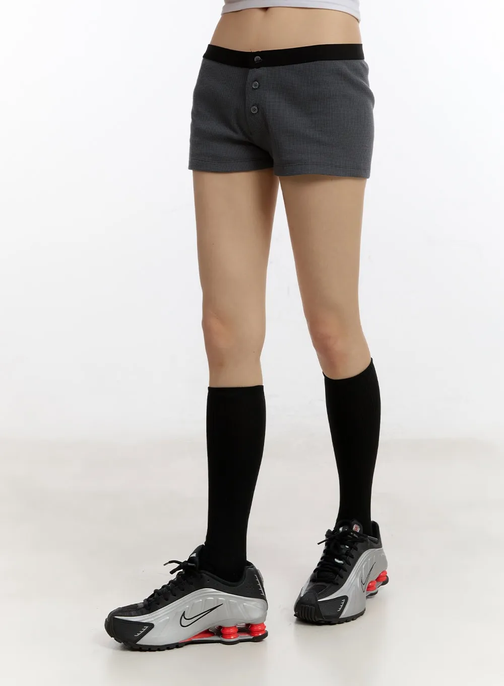 Low-Rise Buttoned Cotton Shorts CA508