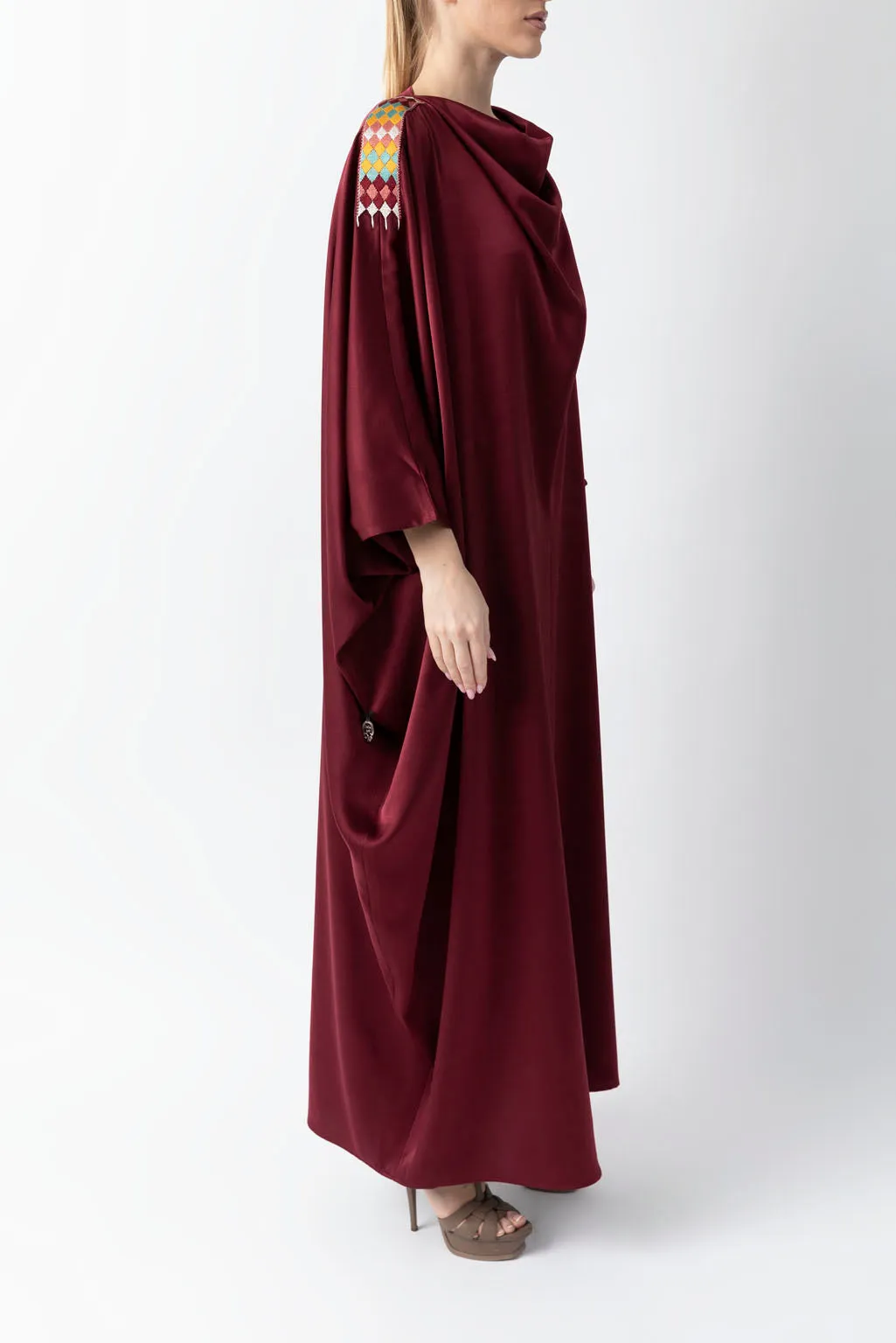 Sadu Art Inspired Embroidery Maroon Pure Silk Abaya WV2221