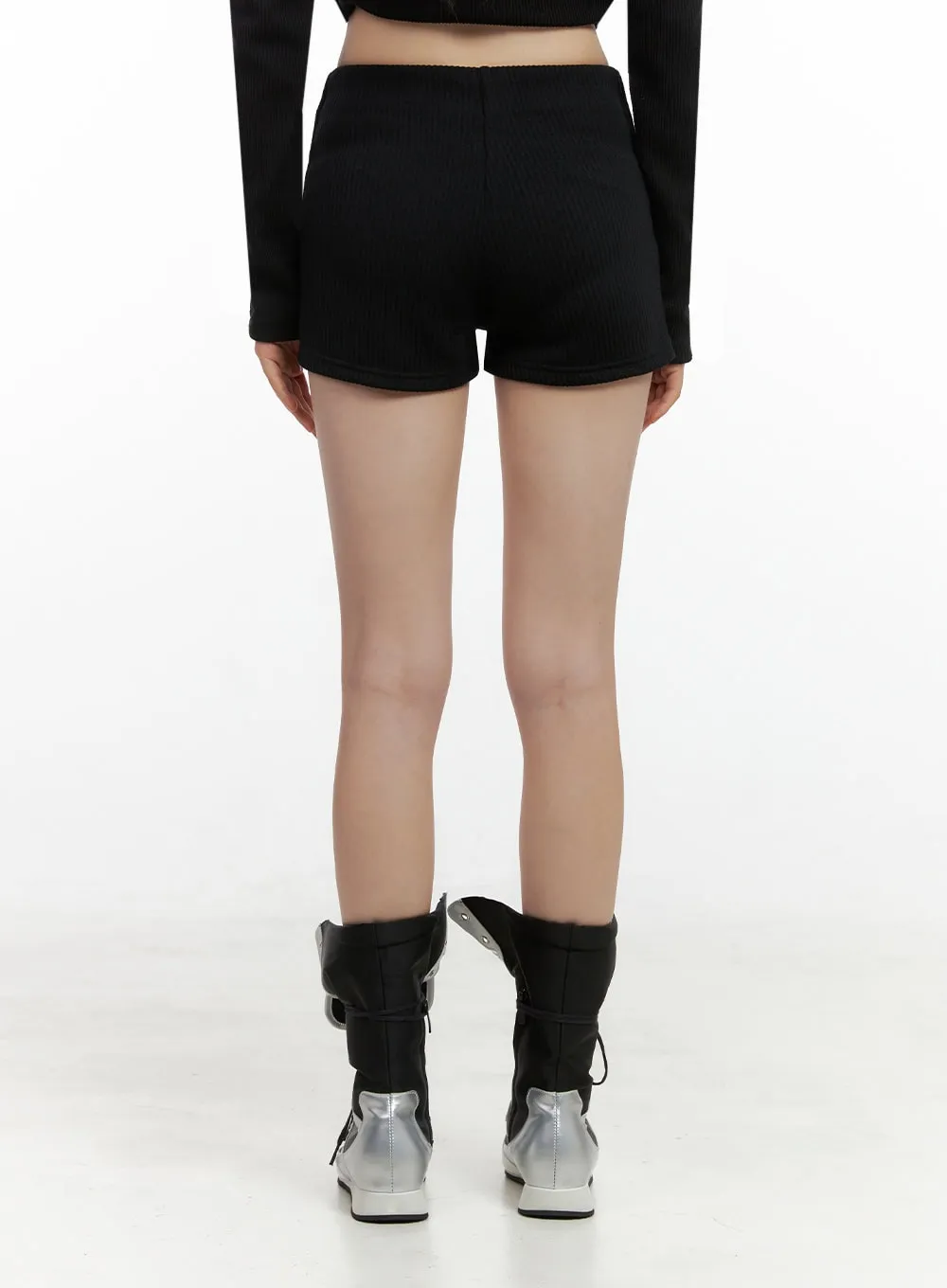 Solid Flex Slim Shorts IO430
